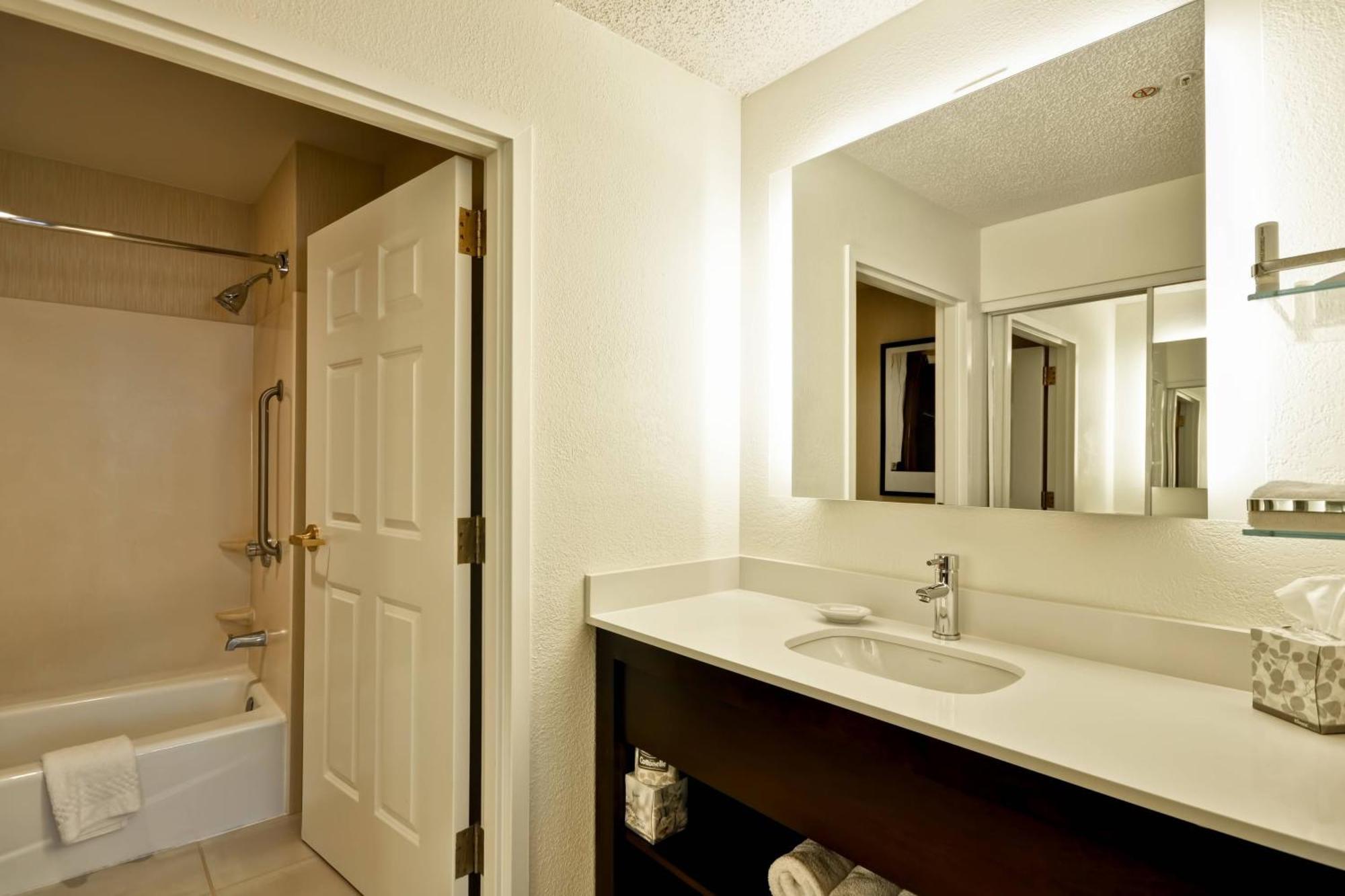 Residence Inn By Marriott Jacksonville Airport Exterior foto